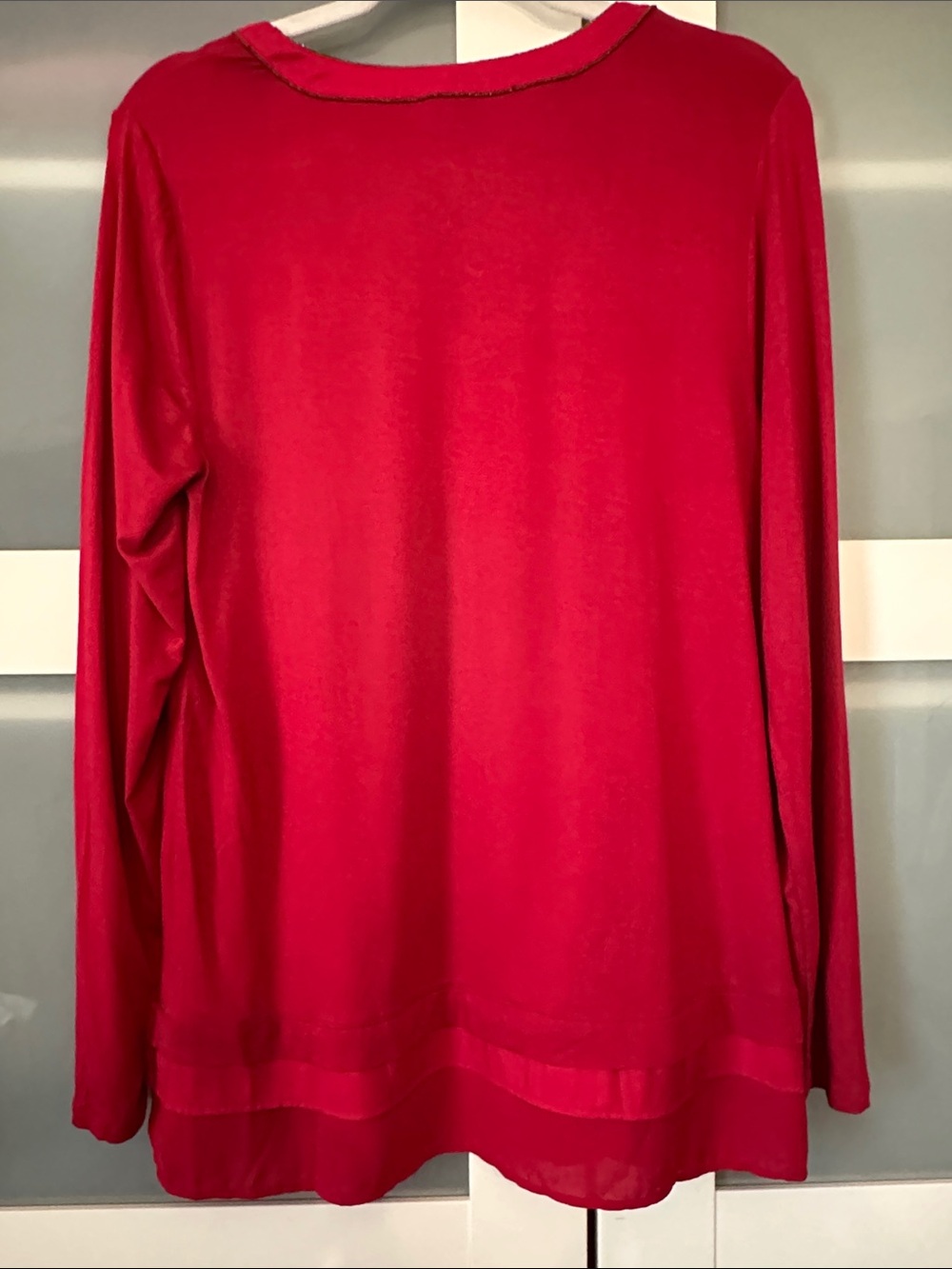 White House Black Market Vibrant Red Long-Sleeve Scoop Neck Top - Picture 3 of 3
